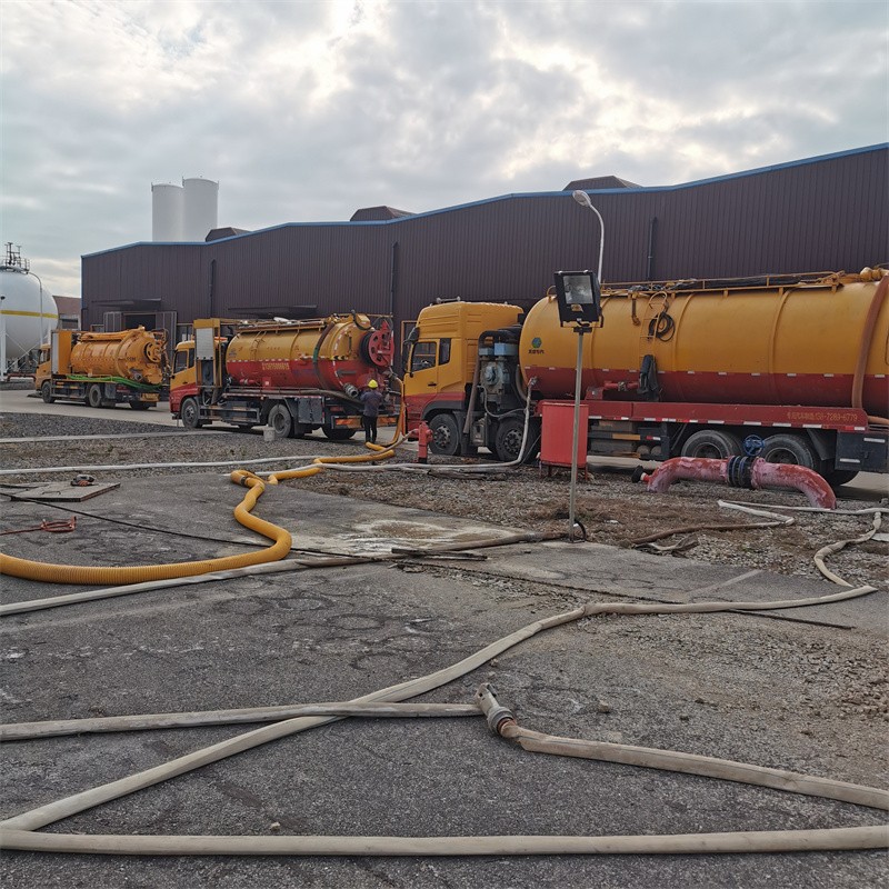 思茅污水池清理